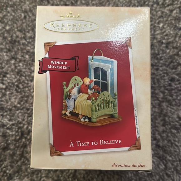 Hallmark A Time to Believe ornament - Picture 1 of 5